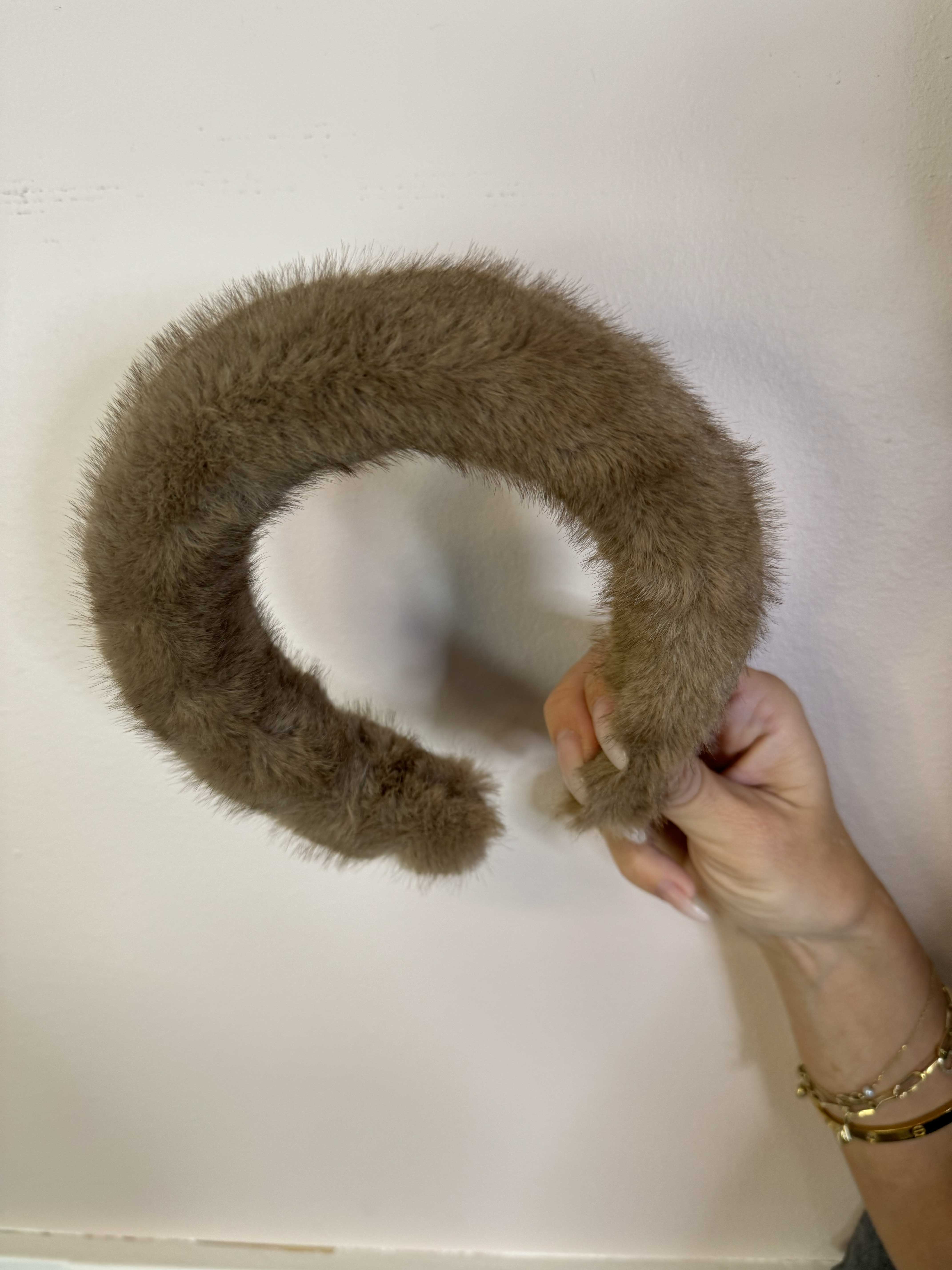 Bloom - Hårband med fuskpäls